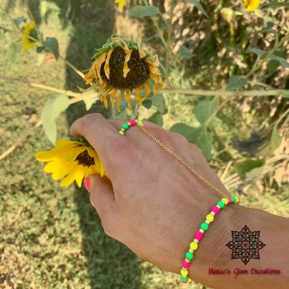 Neon Swarovski Pearls Necklace-Bracelet & Ring Set - Picture 9 of 13